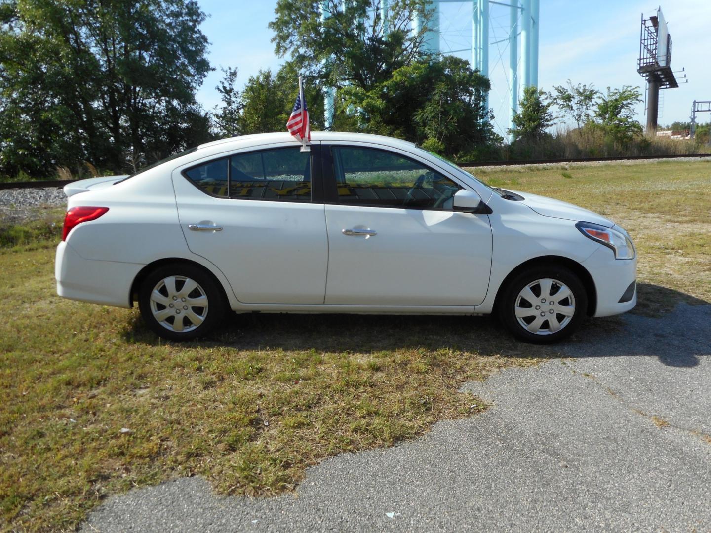 2016 White Nissan Versa (3N1CN7AP9GL) , located at 2553 Airline Blvd, Portsmouth, VA, 23701, (757) 488-8331, 36.813889, -76.357597 - ***VEHICLE TERMS*** Down Payment: $999 Weekly Payment: $100 APR: 23.9% Repayment Terms: 42 Months *** CALL ELIZABETH SMITH - DIRECTOR OF MARKETING @ 757-488-8331 TO SCHEDULE YOUR APPOINTMENT TODAY AND GET PRE-APPROVED RIGHT OVER THE PHONE*** - Photo#4